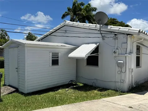 925 N 32nd Avenue Hollywood FL 33021