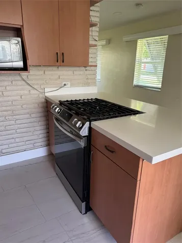 925 N 32nd Avenue Hollywood FL 33021