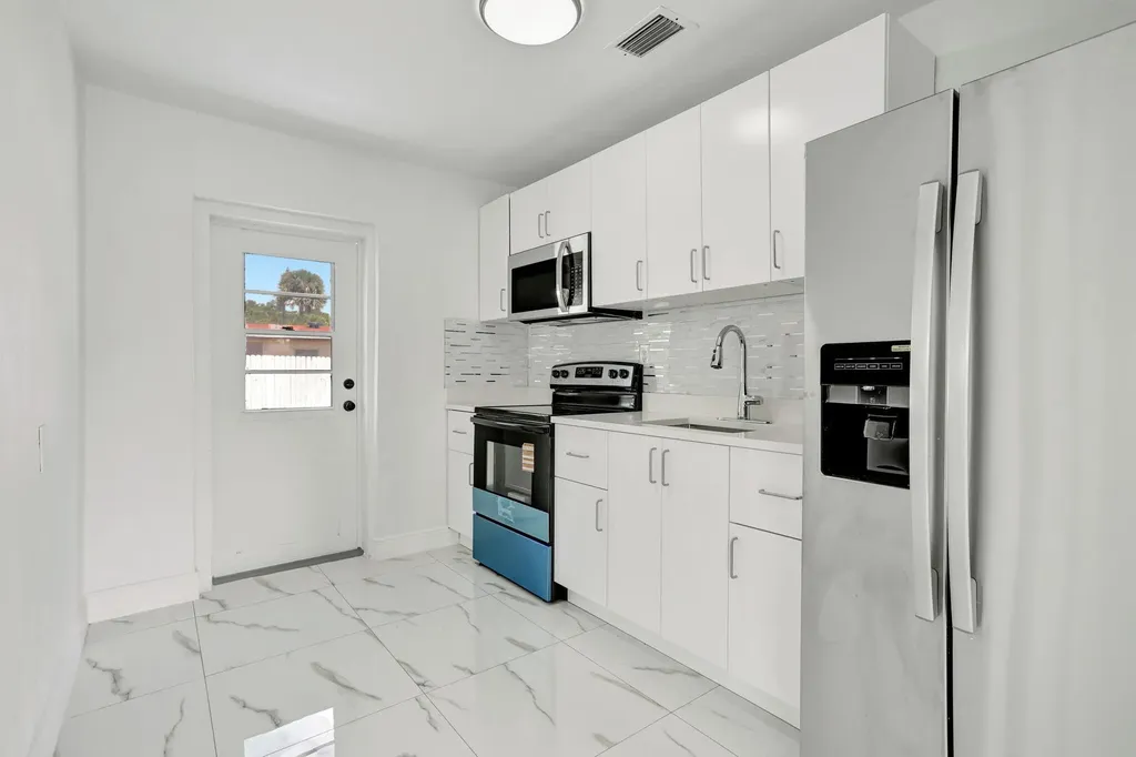 3060 NE 12th Avenue Pompano Beach FL 33064