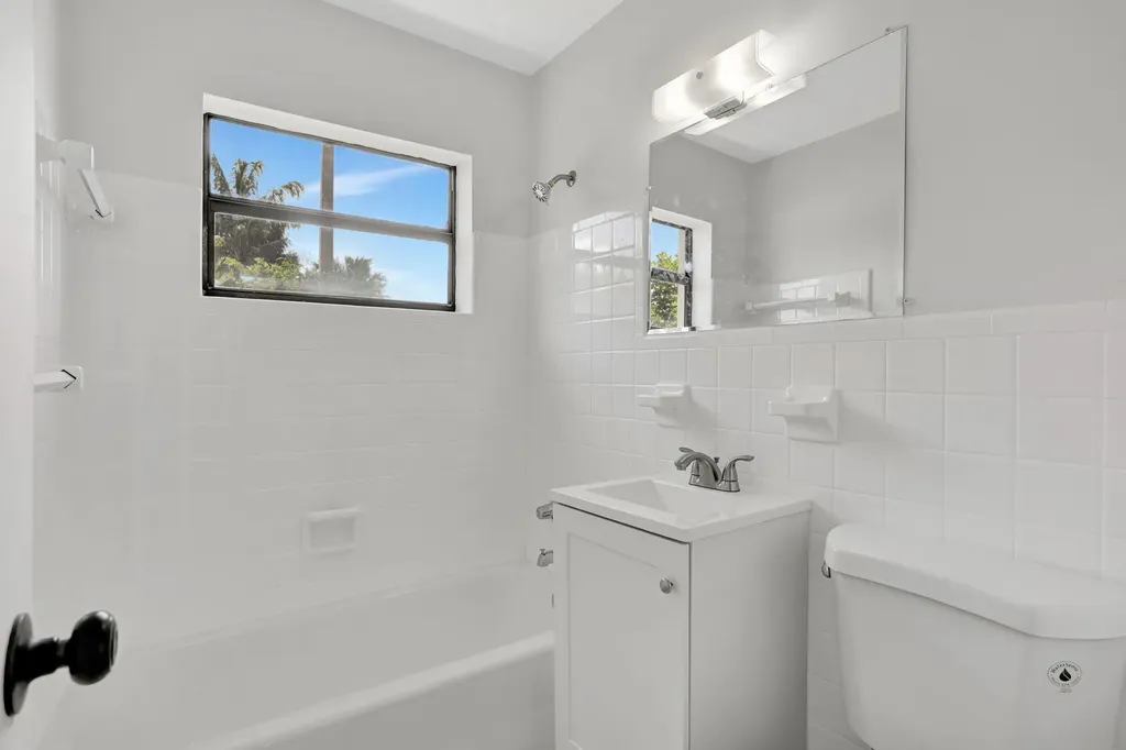 3060 NE 12th Avenue Pompano Beach FL 33064