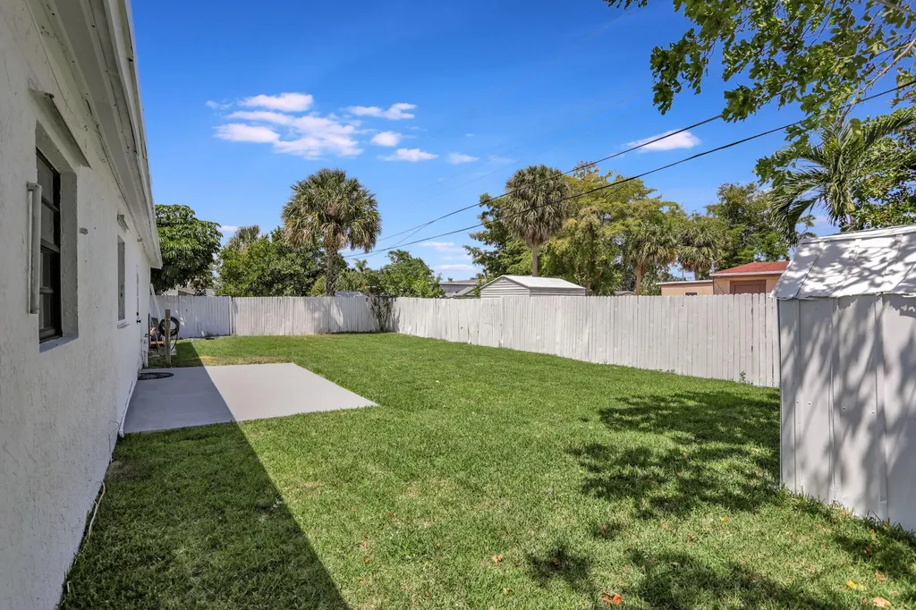 3060 NE 12th Avenue Pompano Beach FL 33064