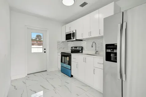 3060 NE 12th Avenue Pompano Beach FL 33064