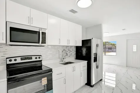 3060 NE 12th Avenue Pompano Beach FL 33064