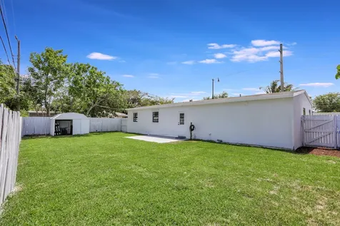3060 NE 12th Avenue Pompano Beach FL 33064