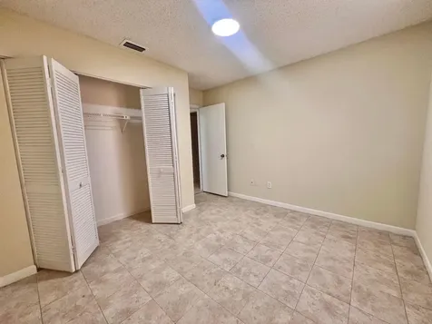 6061 N 10th Avenue Avenue N Greenacres FL 33463