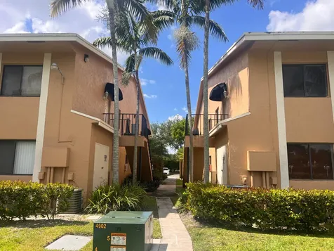 6061 N 10th Avenue Avenue N Greenacres FL 33463