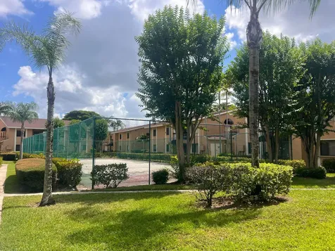 6061 N 10th Avenue Avenue N Greenacres FL 33463
