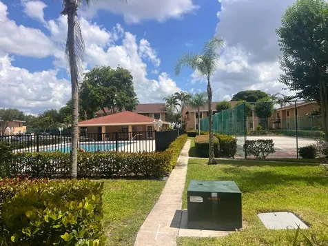 6061 N 10th Avenue Avenue N Greenacres FL 33463