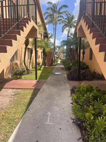 6061 N 10th Avenue Avenue N Greenacres FL 33463