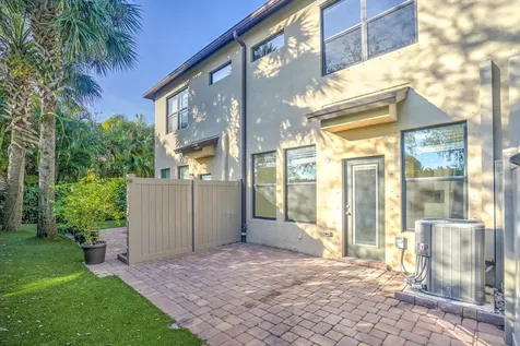 Palm Springs FL 33406