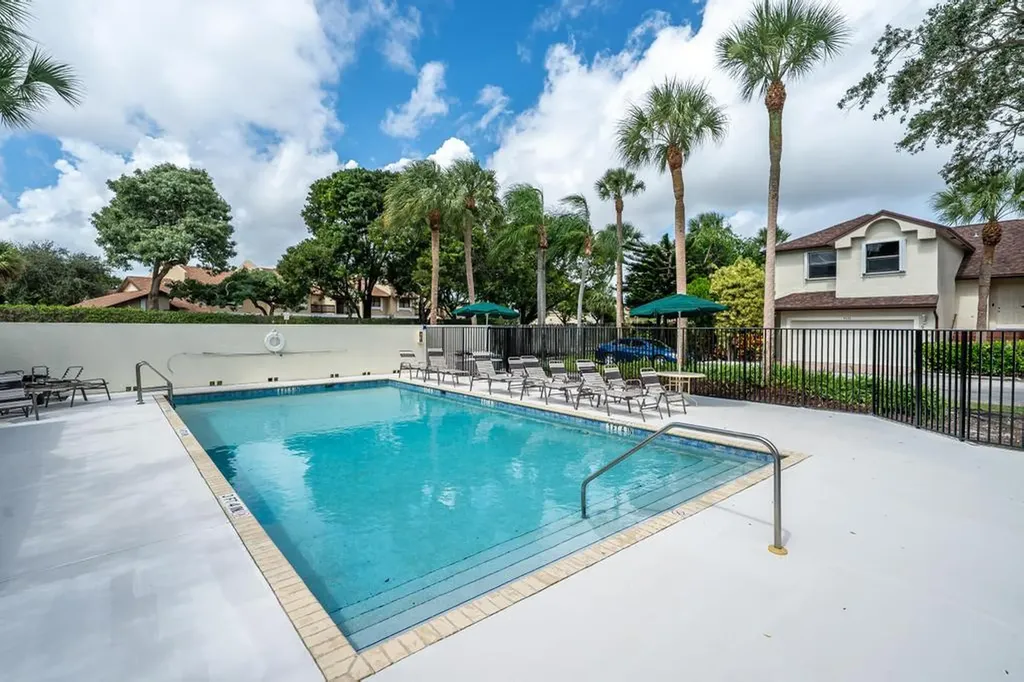 151 SW 95th Terrace Pembroke Pines FL 33025