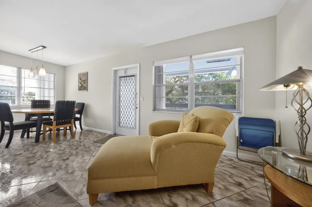 176 Upminster H Deerfield Beach FL 33442