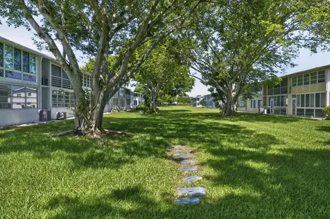 176 Upminster H Deerfield Beach FL 33442
