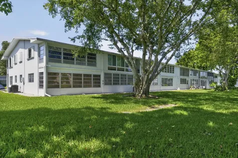176 Upminster H Deerfield Beach FL 33442