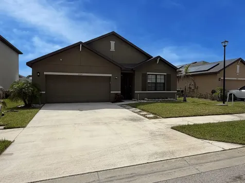 5306 Entertainment Way Fort Pierce FL 34947