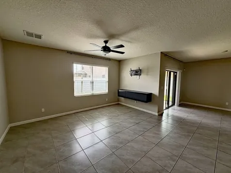 5306 Entertainment Way Fort Pierce FL 34947