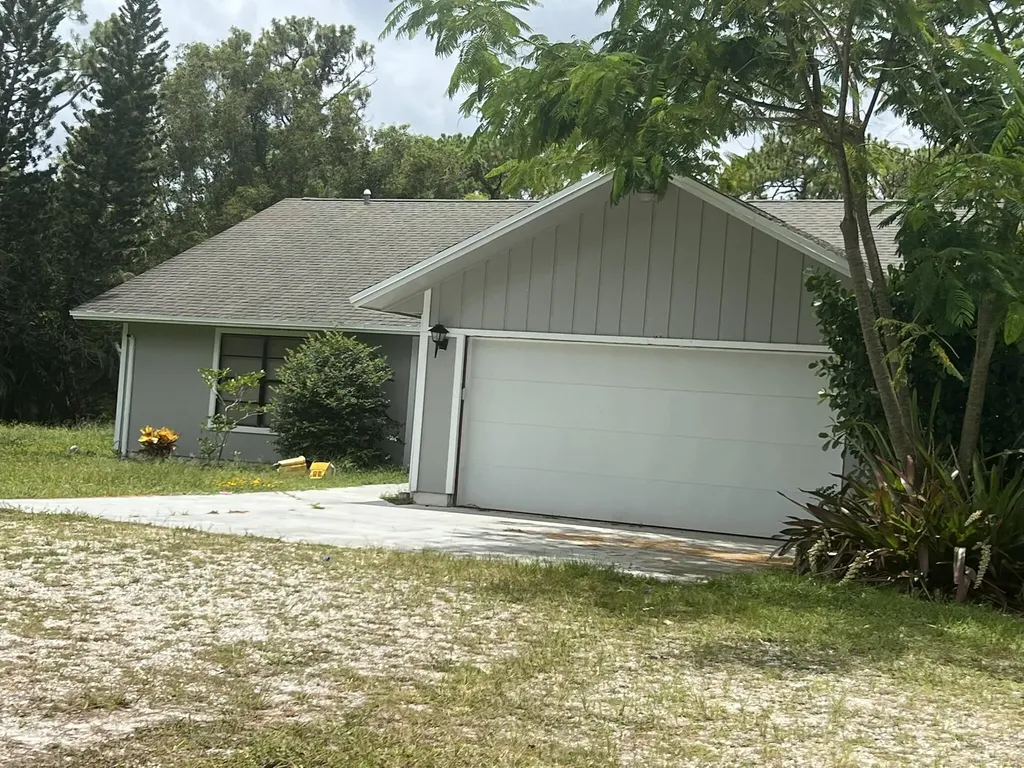 4811 N 122nd Drive Drive N The Acreage FL 33411
