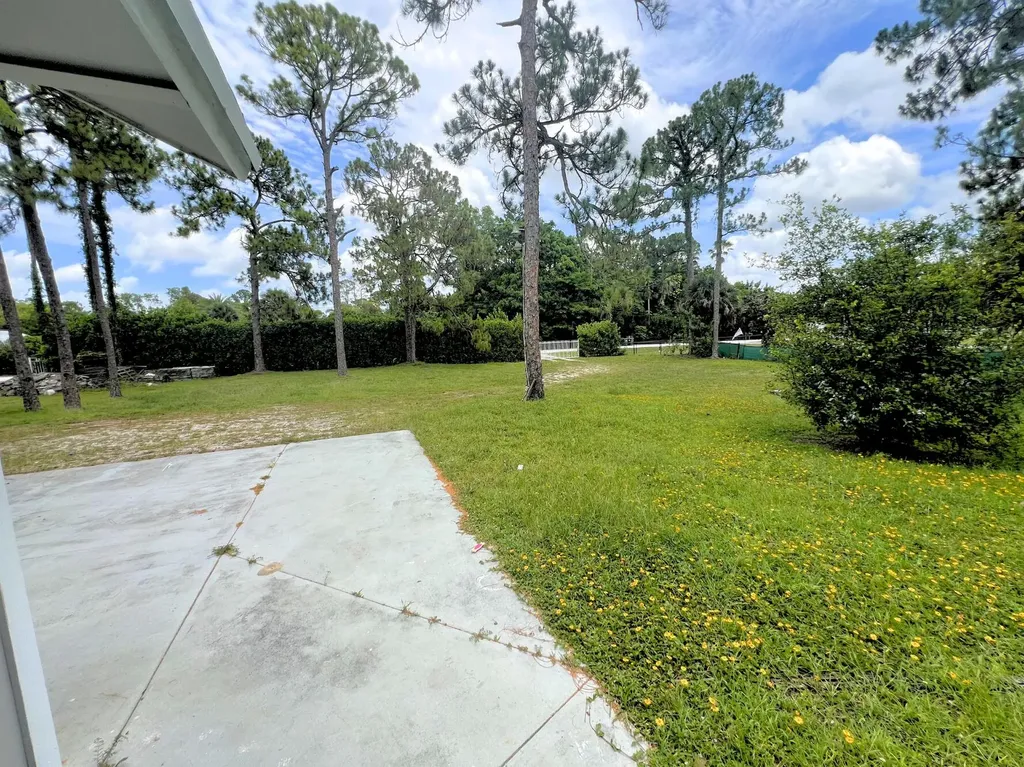 4811 N 122nd Drive Drive N The Acreage FL 33411
