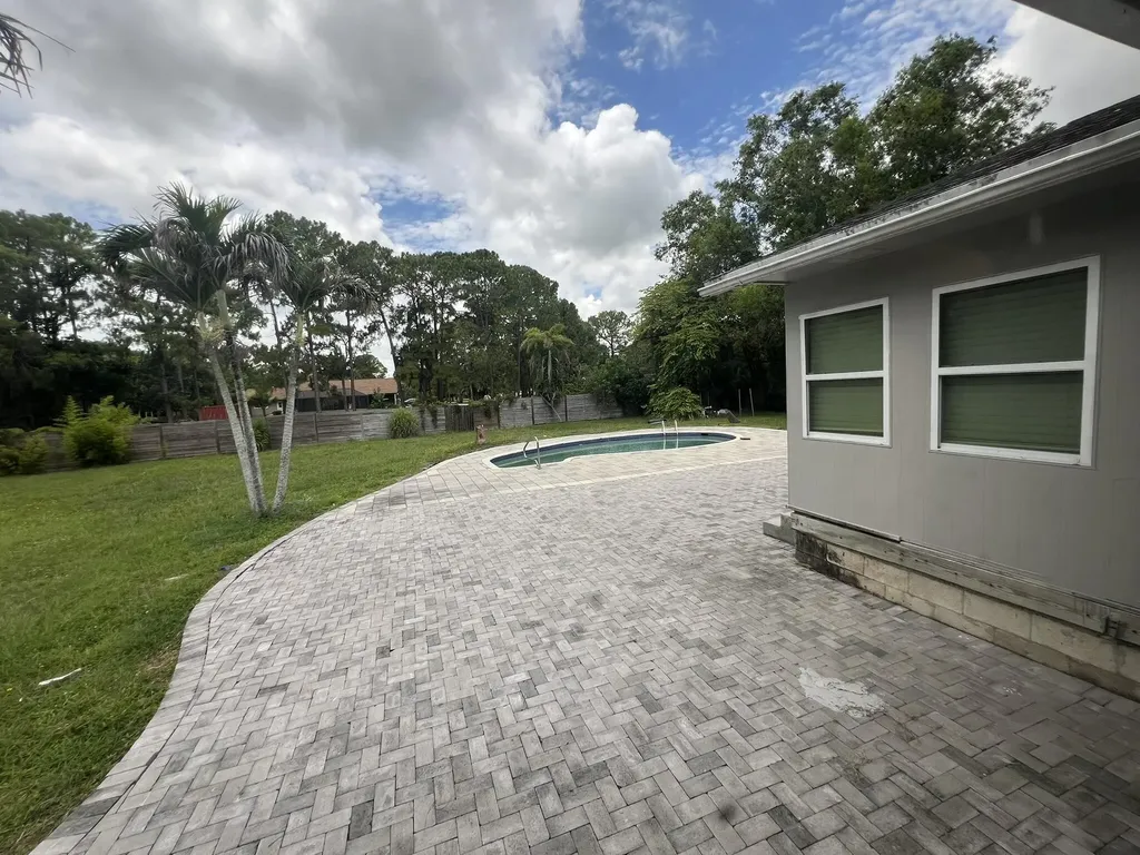 4811 N 122nd Drive Drive N The Acreage FL 33411