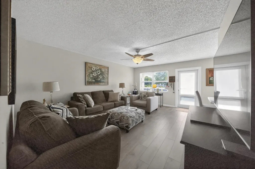 2002 Berkshire A Deerfield Beach FL 33442
