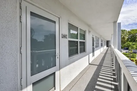 2002 Berkshire Deerfield Beach FL 33442