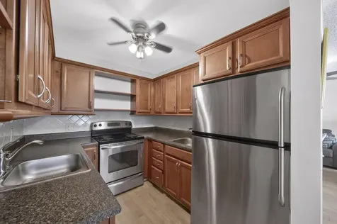 2002 Berkshire Deerfield Beach FL 33442