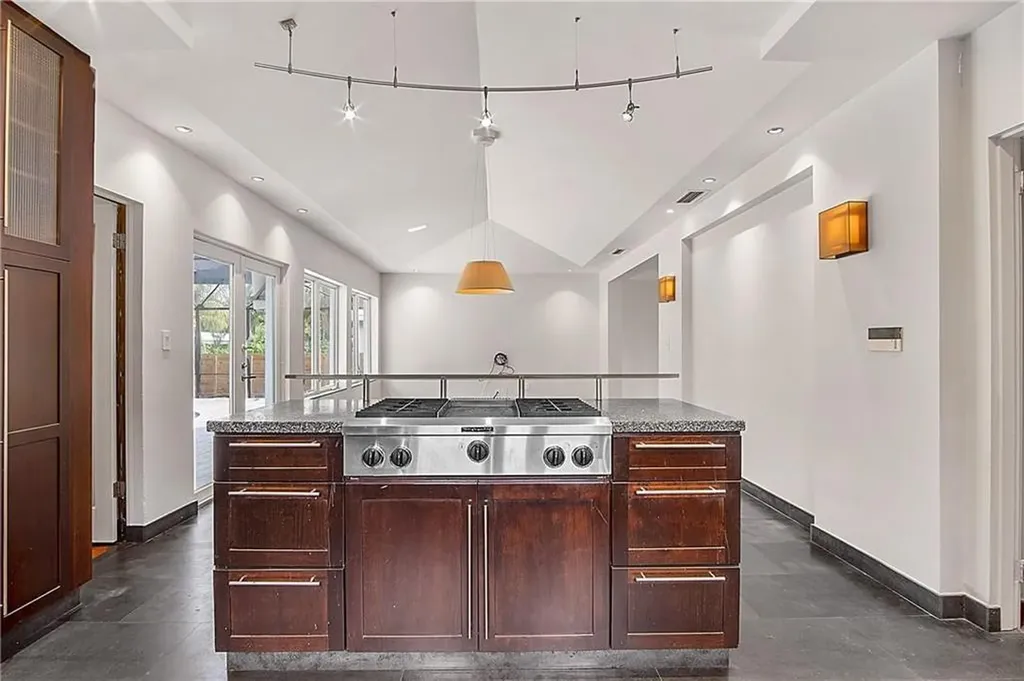 551 NE 53rd Street Miami FL 33137