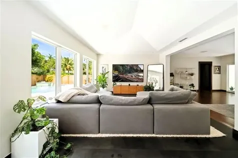 551 NE 53rd Street Miami FL 33137