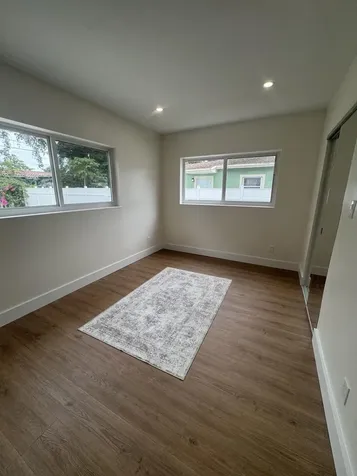 725 NE 160th Terrace Miami FL 33162