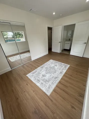 725 NE 160th Terrace Miami FL 33162