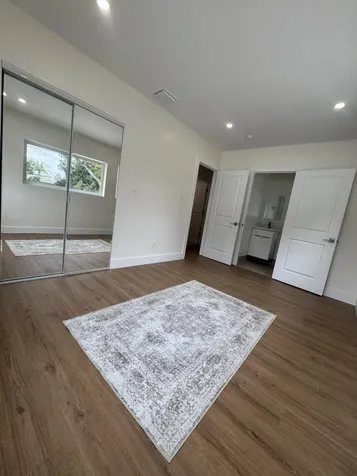 725 NE 160th Terrace Miami FL 33162