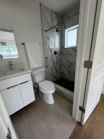 725 NE 160th Terrace Miami FL 33162