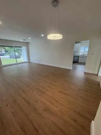 725 NE 160th Terrace Miami FL 33162