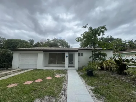 725 NE 160th Terrace Miami FL 33162