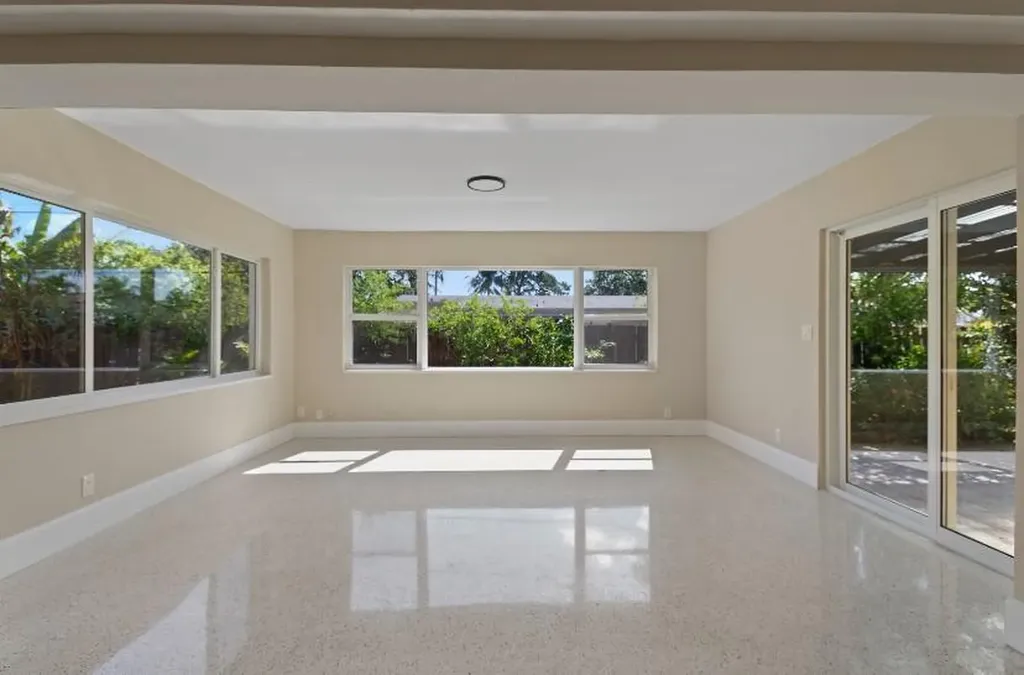 570 SE 2nd Avenue Pompano Beach FL 33060