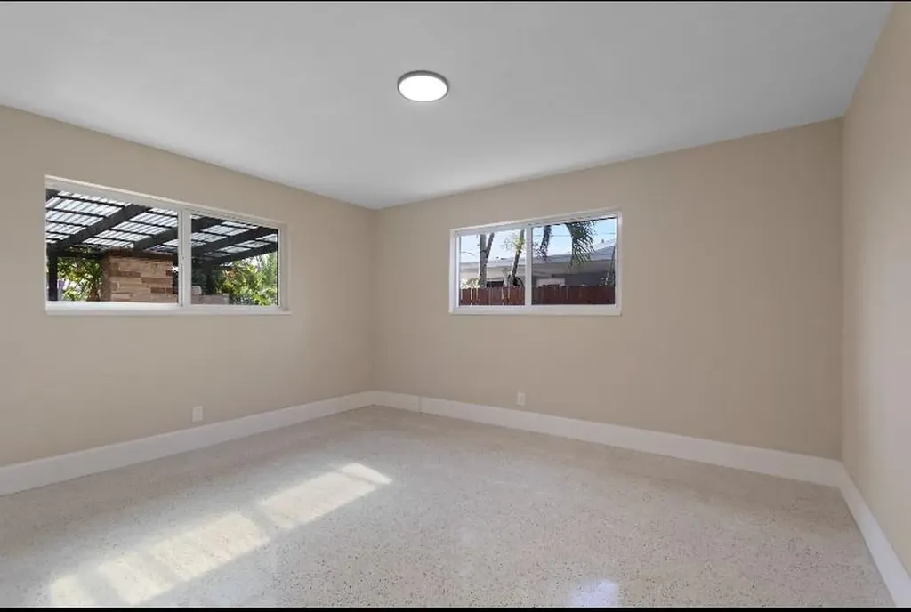 570 SE 2nd Avenue Pompano Beach FL 33060
