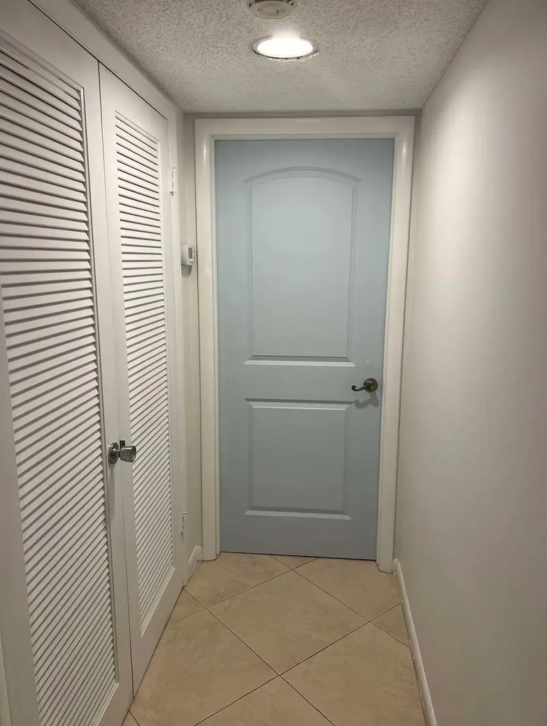 1639 Embassy Drive West Palm Beach FL 33401