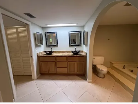 1639 Embassy Drive West Palm Beach FL 33401