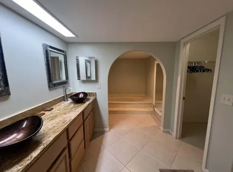 1639 Embassy Drive West Palm Beach FL 33401