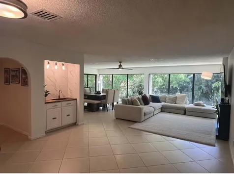 1639 Embassy Drive West Palm Beach FL 33401