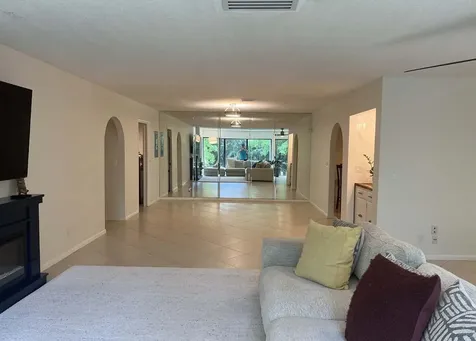 1639 Embassy Drive West Palm Beach FL 33401