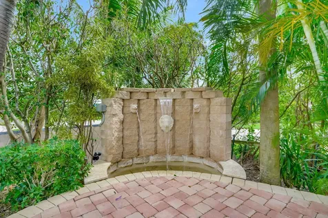 290 E Fern Drive Boca Raton FL 33432