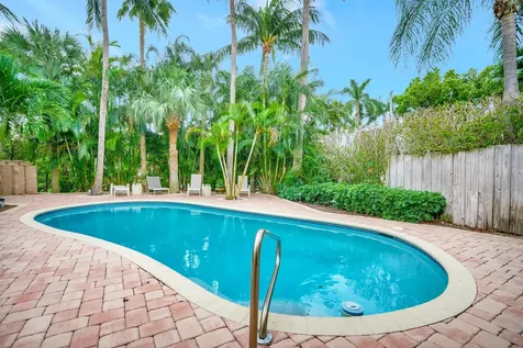 290 E Fern Drive Boca Raton FL 33432