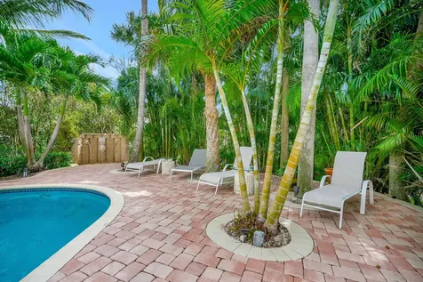 290 E Fern Drive Boca Raton FL 33432