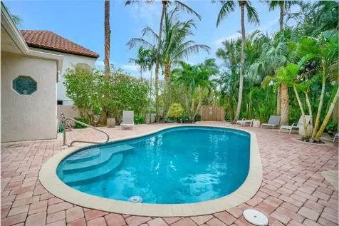 290 E Fern Drive Boca Raton FL 33432