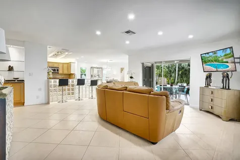290 E Fern Drive Boca Raton FL 33432