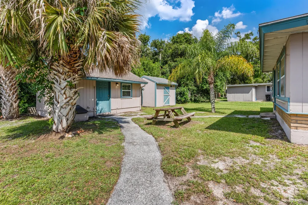 2456 Cortez Avenue Vero Beach FL 32960