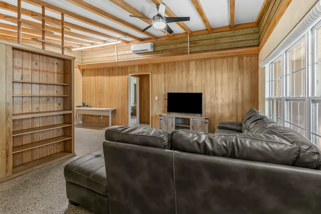 2456 Cortez Avenue Vero Beach FL 32960