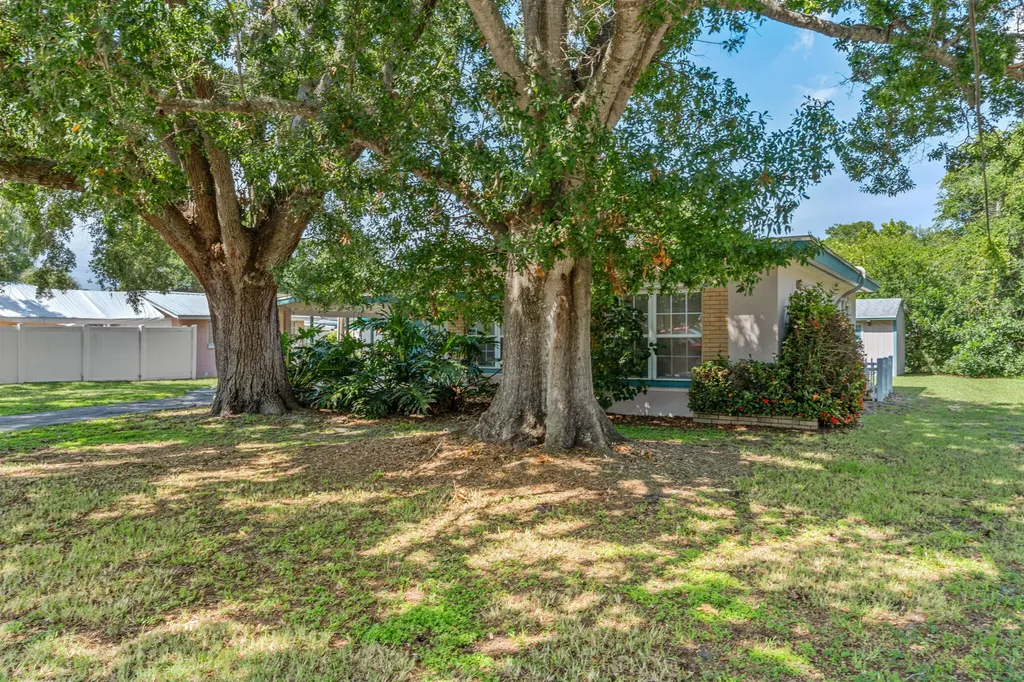 2456 Cortez Avenue Vero Beach FL 32960