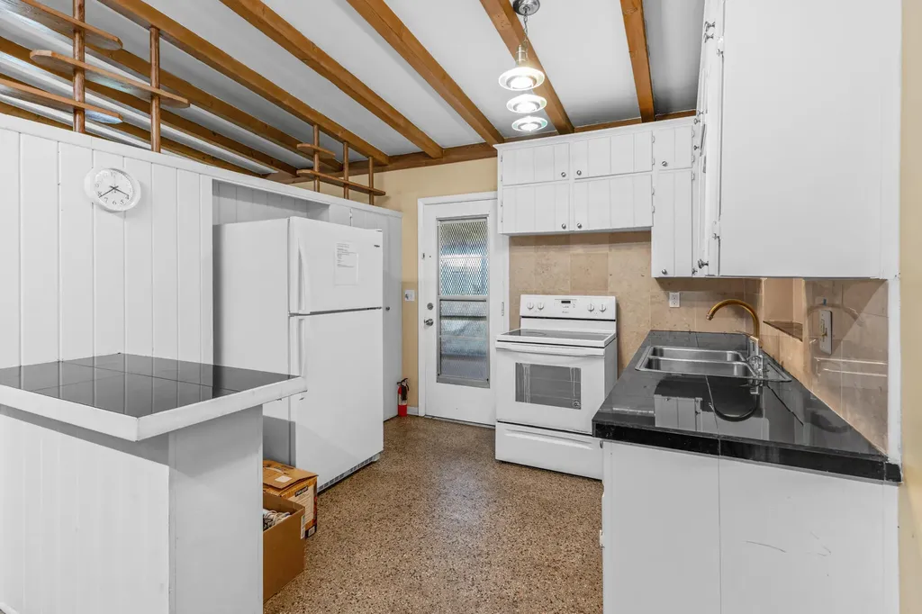 2456 Cortez Avenue Vero Beach FL 32960